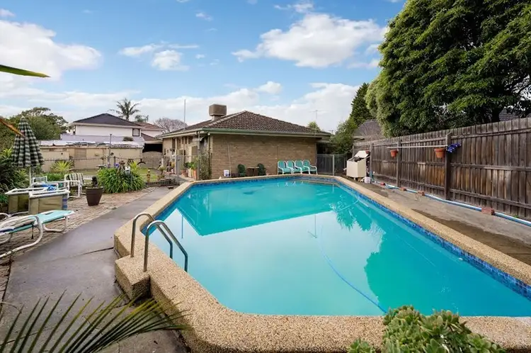 Second view of Homely house listing, 7 Arnold Court, Bundoora VIC 3083