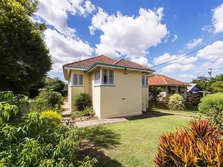 Second view of Homely house listing, 22 Curlewis Street, Holland Park West QLD 4121
