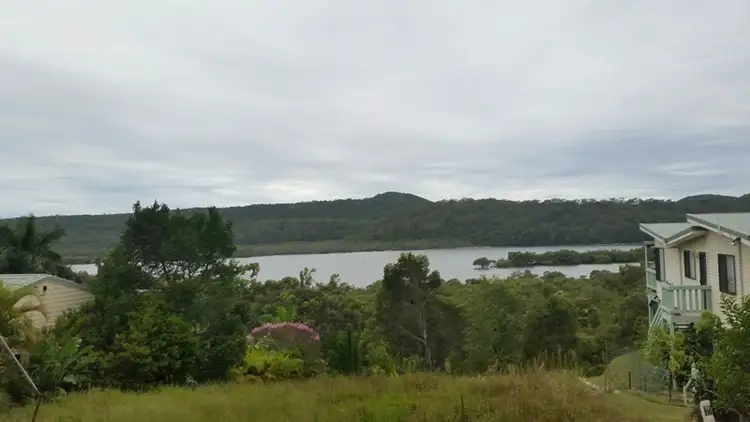 9 LEICHHARDT Terrace, Russell Island QLD 4184