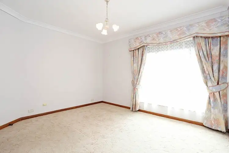 Seventh view of Homely house listing, 5 Meadow Lane, Gulfview Heights SA 5096