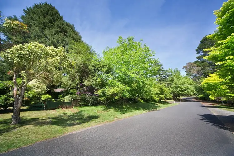 17 Brentwood Avenue, Blackheath NSW 2785