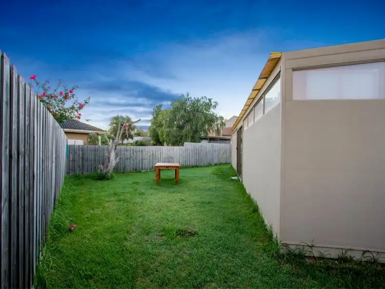 Sixth view of Homely house listing, 4 Alonzo Court, Frankston VIC 3199