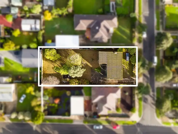 Second view of Homely house listing, 4 Currajong Street, Oakleigh East VIC 3166
