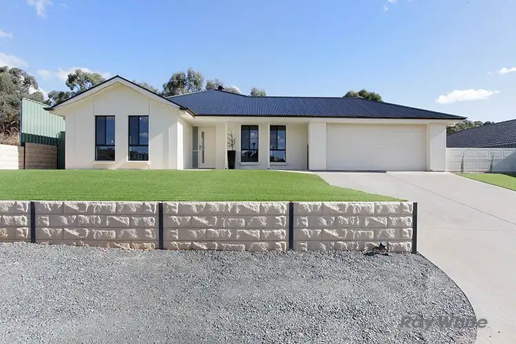 10 Tamblyn Street, Clare SA 5453