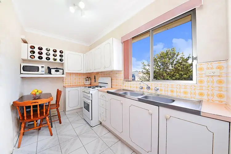 Fifth view of Homely apartment listing, 8/36 Beach Road, Bondi Beach NSW 2026