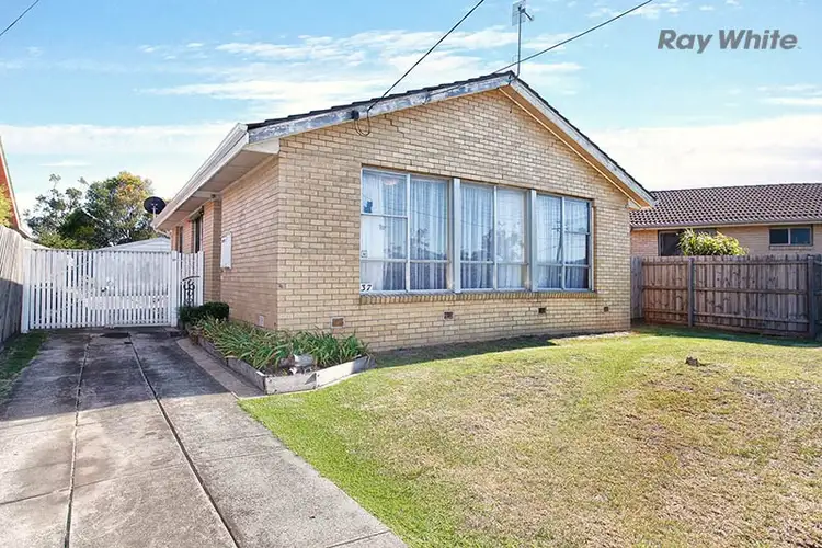 37 Henderson Street, Laverton VIC 3028