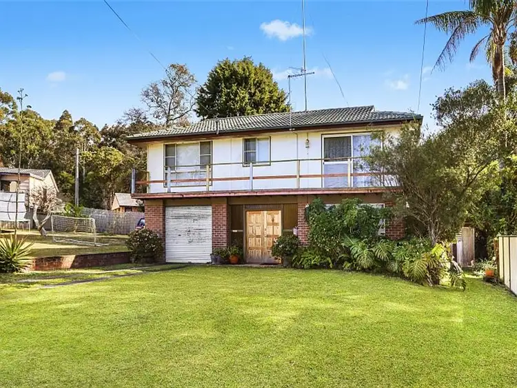 1 Gannet Close, Berkeley Vale NSW 2261