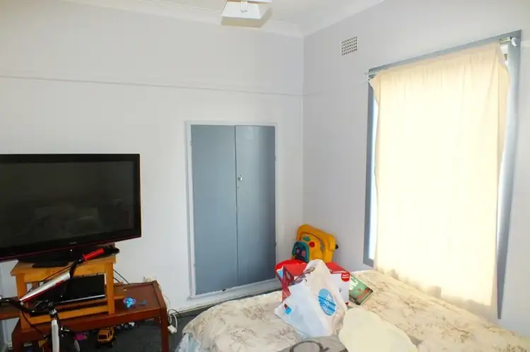 Fifth view of Homely house listing, 1 Blenheim Avenue, Oberon NSW 2787