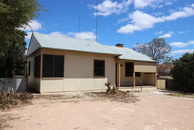 13 Andrew Street, Waikerie SA 5330