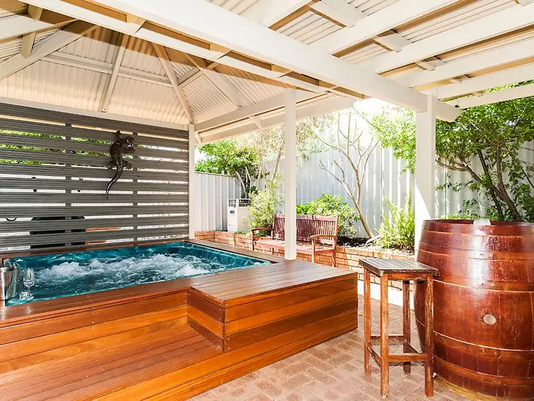 7 St Lucia Close, Safety Bay WA 6169