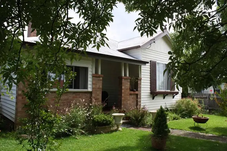 Main view of Homely house listing, 33 Margaret, Glen Innes NSW 2370
