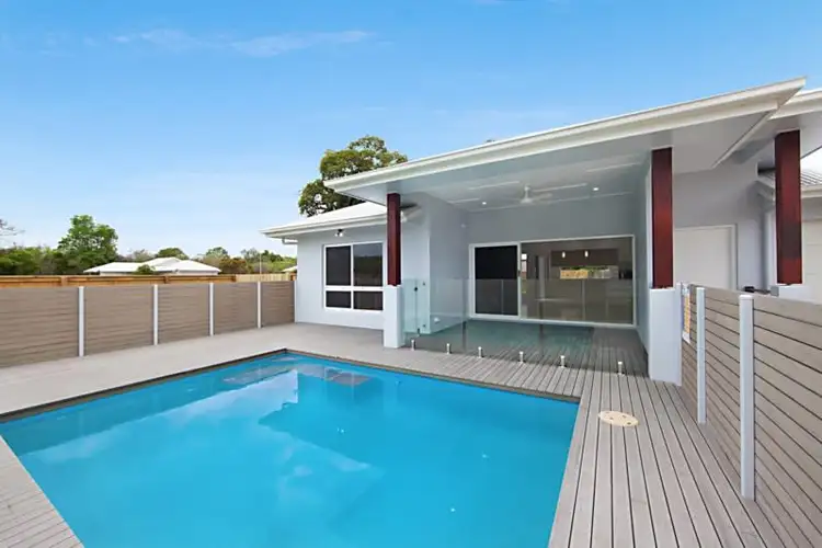 17 Dune Parade, Bushland Beach QLD 4818
