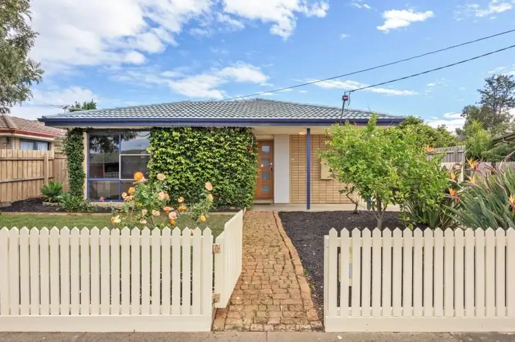 9 Lovell Court, Whittington VIC 3219