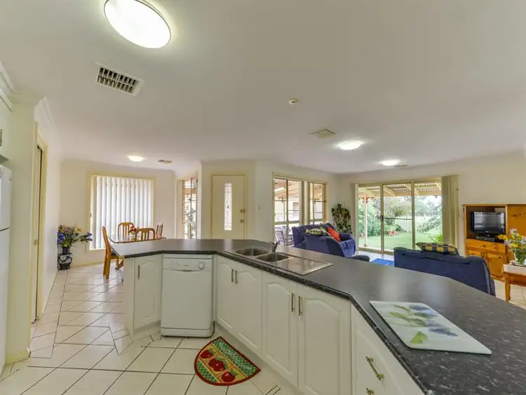 Fifth view of Homely house listing, 3 The Retreat, Tamworth NSW 2340
