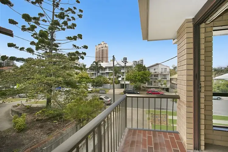 4 'Bayswater Lodge' 35 Chelsea Avenue, Broadbeach QLD 4218
