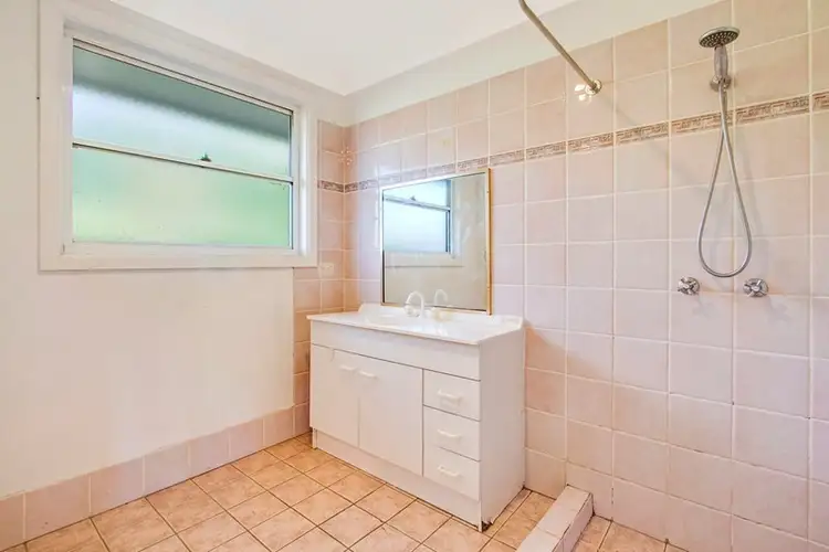 Fifth view of Homely house listing, 38 Dabage Place, Kurrajong Heights NSW 2758