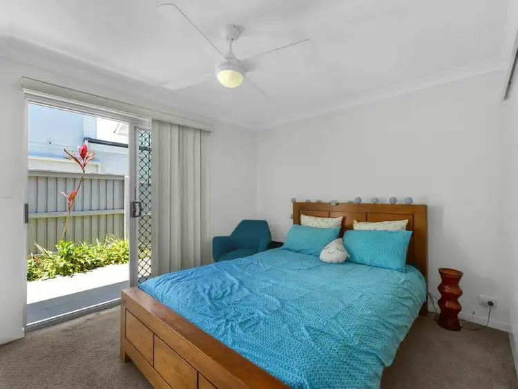 Seventh view of Homely unit listing, 2/15 Rolle Street, Holland Park West QLD 4121