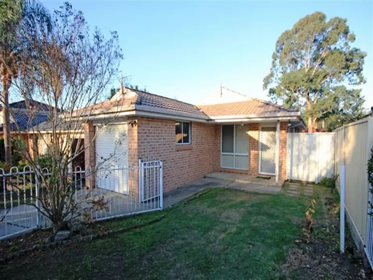 9 Melba Place, St Helens Park NSW 2560