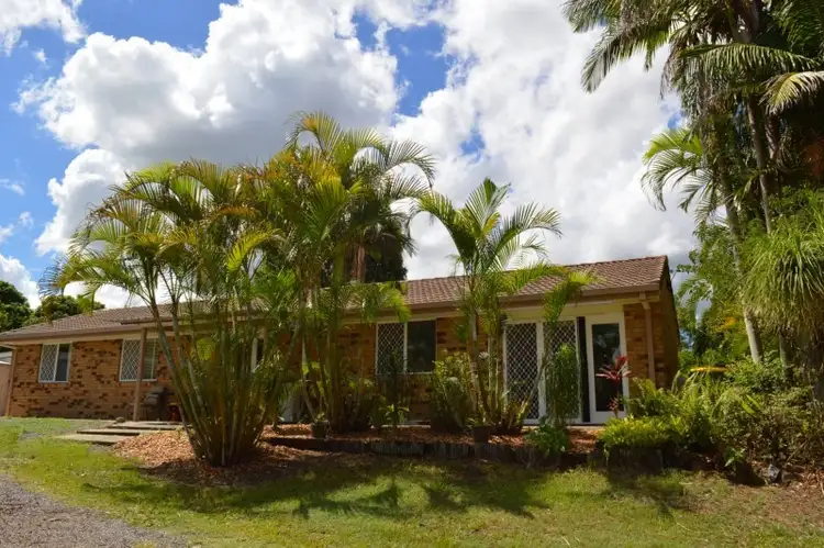 17 Strawberry Road, Beerwah QLD 4519
