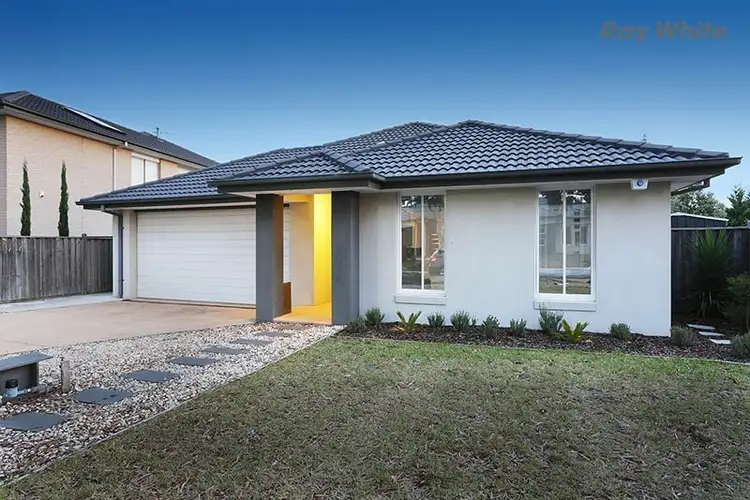 Second view of Homely house listing, 3 Boathouse Place, Sanctuary Lakes VIC 3030