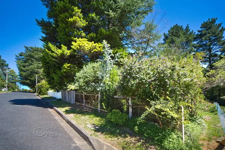 3 Mel Avenue, Blackheath NSW 2785