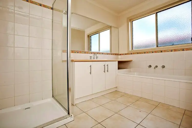 Fourth view of Homely house listing, 16 Magpie Close, Lara VIC 3212