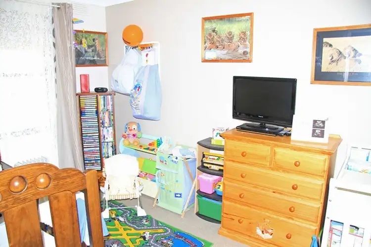 Sixth view of Homely house listing, 9 Hayes Crescent, Mount Gambier SA 5290