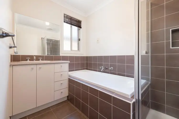 Fifth view of Homely house listing, 10 Prospect Place, Wallan VIC 3756