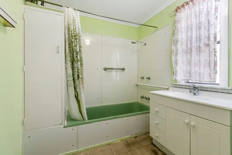 Sixth view of Homely house listing, 24 Cameron Parade, Wynnum QLD 4178