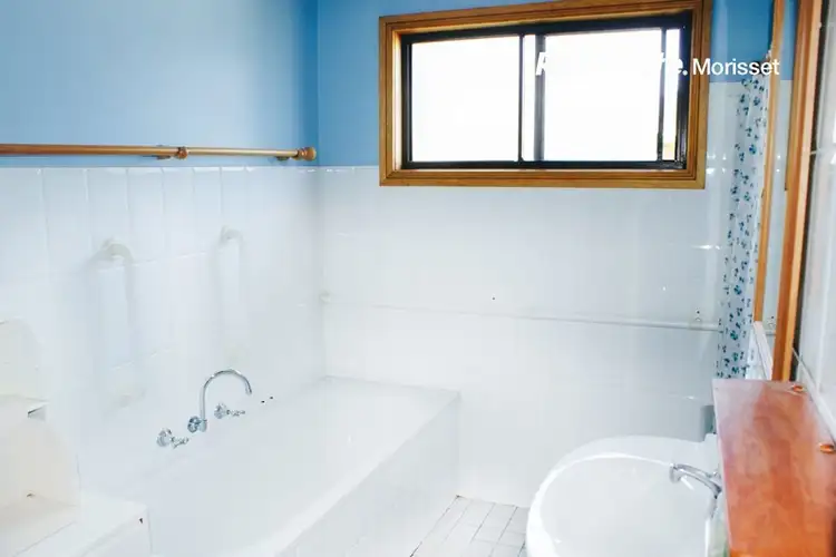 Fifth view of Homely house listing, 10 Churchill Crescent, Windermere Park NSW 2264
