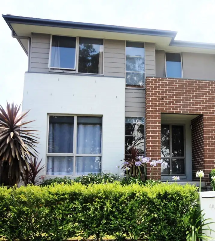 4a Hampshire Boulevard, Spring Farm NSW 2570