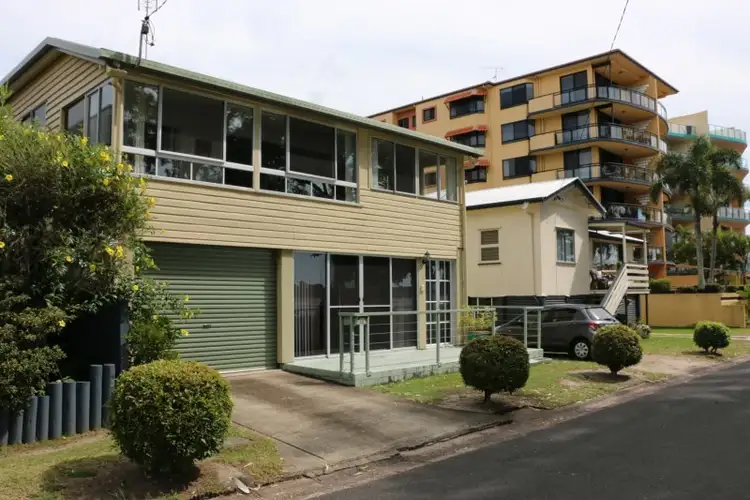 Second view of Homely house listing, 28 Picnic Point Esplande, Maroochydore QLD 4558