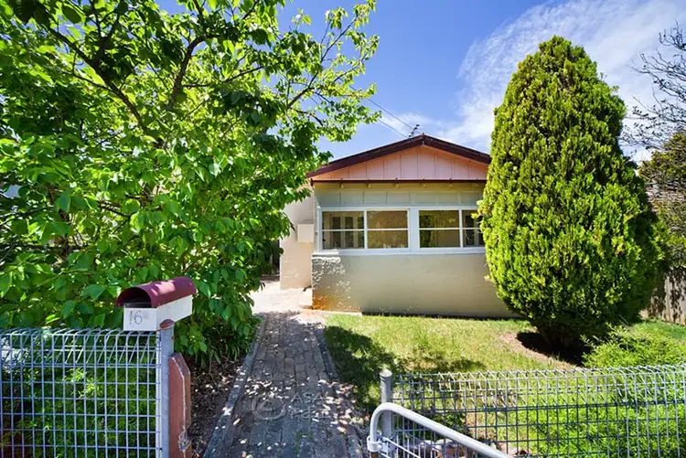 16 Darley Street, Katoomba NSW 2780