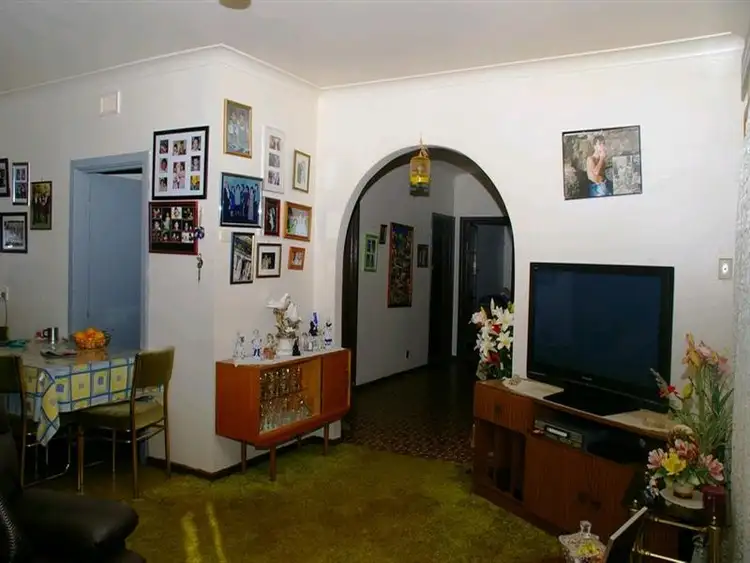 Fifth view of Homely house listing, 212 Cooltong Avenue, Renmark SA 5341