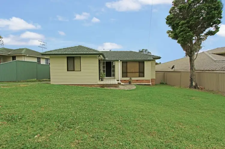 6 Woodward Avenue, Wyong NSW 2259