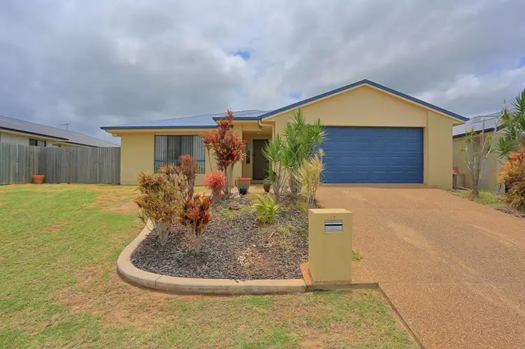 17 Neville Drive, Branyan QLD 4670