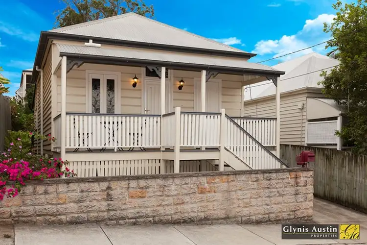 16 Sackville Street, Milton QLD 4064