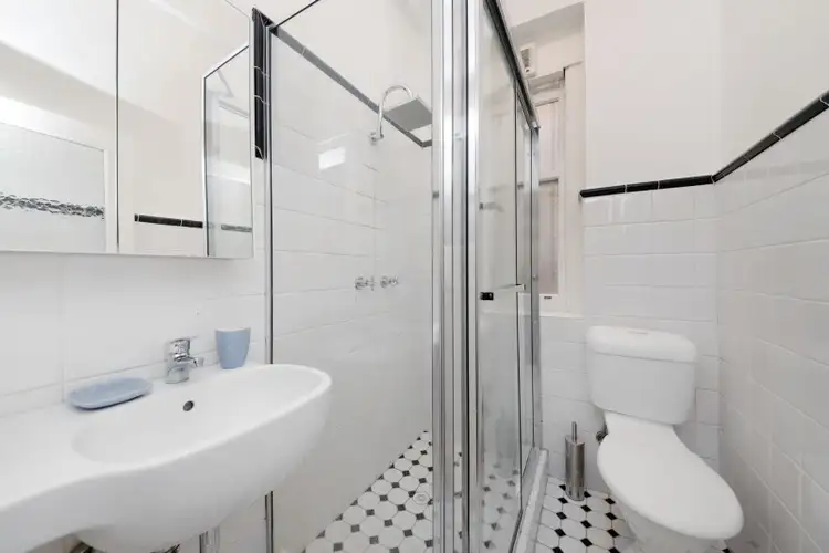 Fifth view of Homely apartment listing, 2/181 Victoria Street, Potts Point NSW 2011