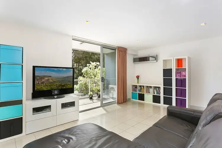 Main view of Homely unit listing, 9/32 Rosehill Street, Redfern NSW 2016
