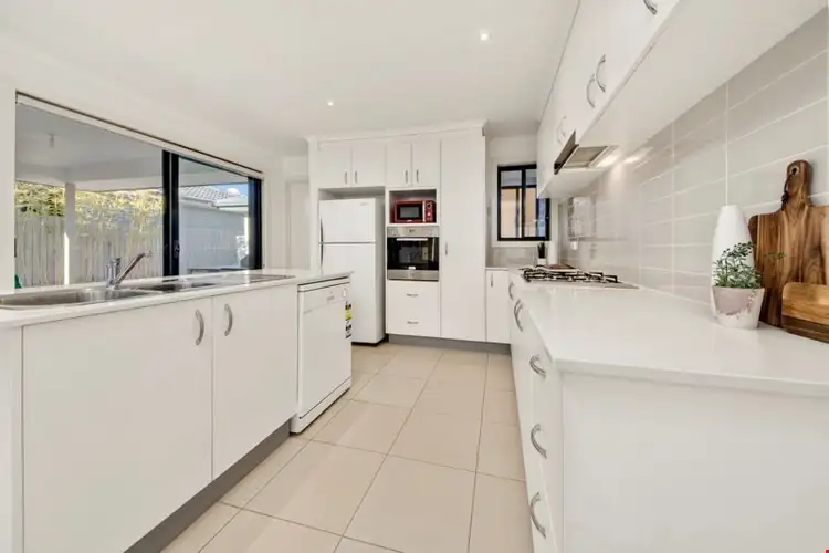 Fifth view of Homely house listing, 8 Walter Crocker Crescent, Casey ACT 2913