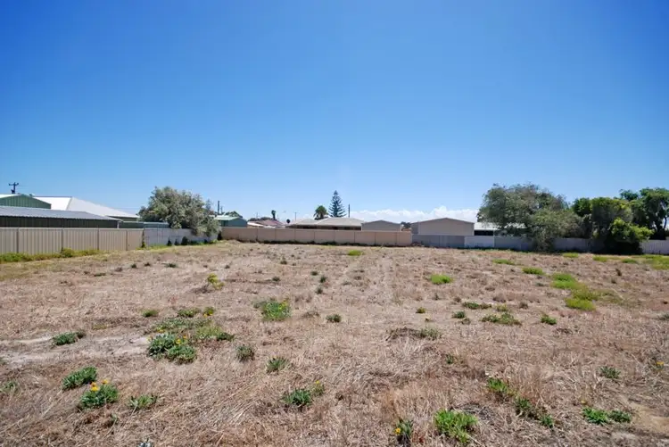 16 Favorite Close, Jurien Bay WA 6516