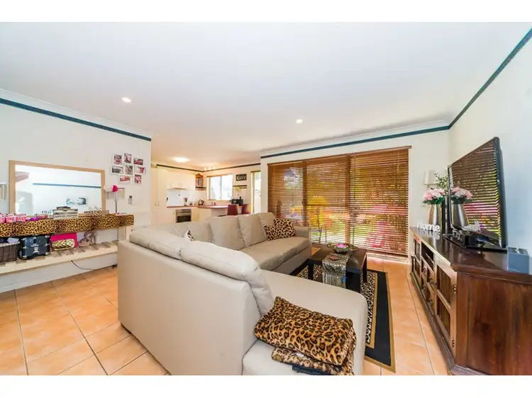 2/15 Harley Street, Labrador QLD 4215