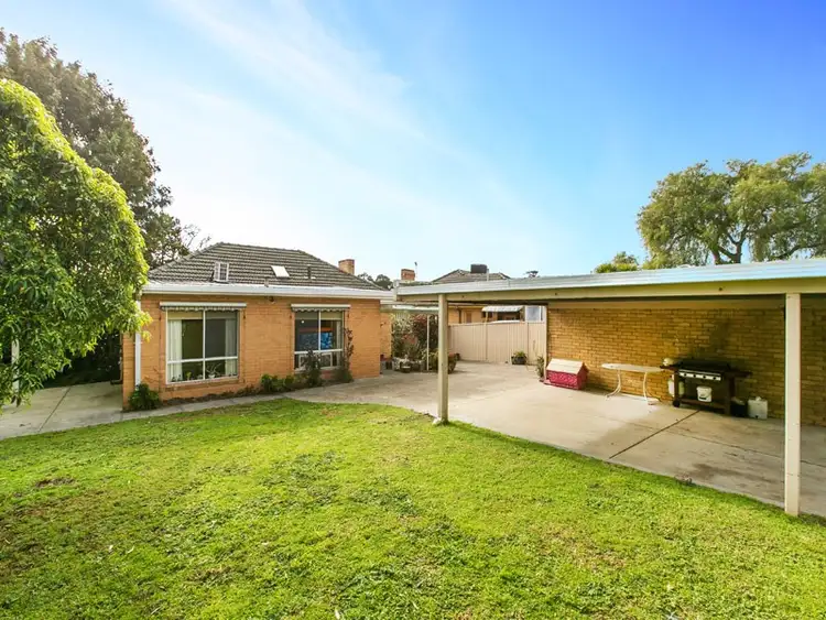 Sixth view of Homely house listing, 2 Nette Court, Moorabbin VIC 3189