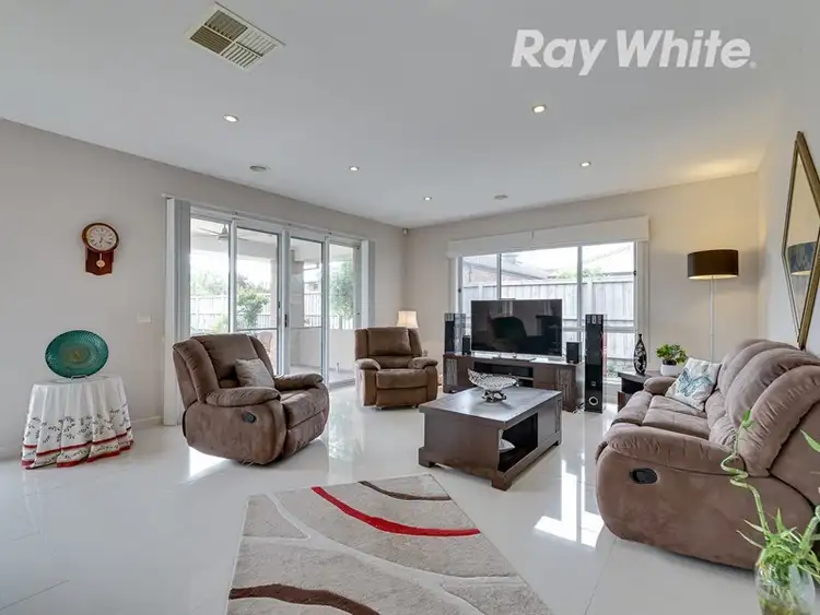 Fifth view of Homely house listing, 6 Phoenix Circuit, Wollert VIC 3750