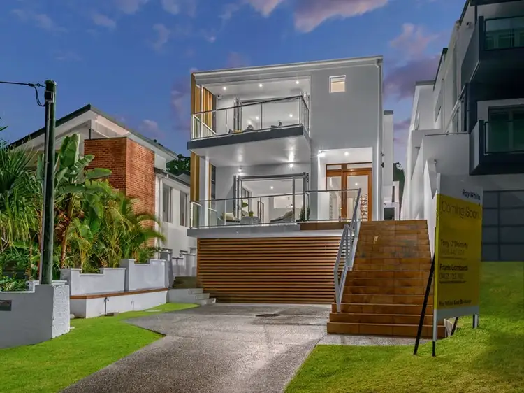 9 Myuna Street, Balmoral QLD 4171