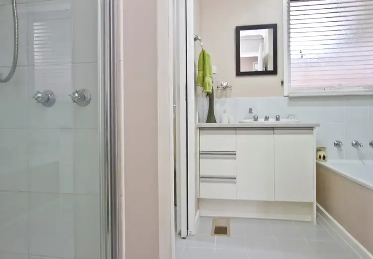 Fifth view of Homely house listing, 2/7 Ellen Court, Greensborough VIC 3088