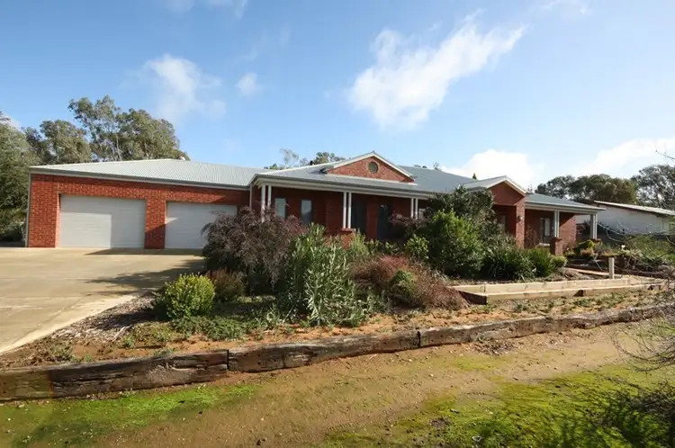 82-84 High Street, Rochester VIC 3561