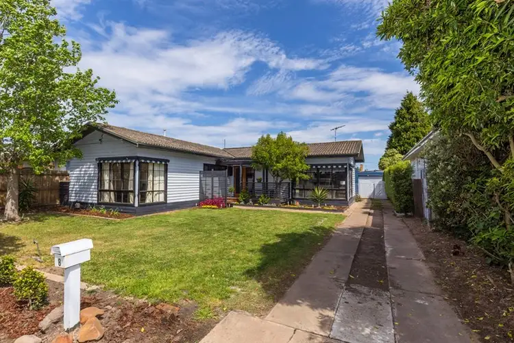 8 Sladen Street, Hamlyn Heights VIC 3215