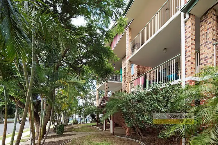 Main view of Homely unit listing, 2/33 Wongara Street, Clayfield QLD 4011