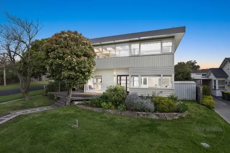 11 Victoria Terrace, Belmont VIC 3216
